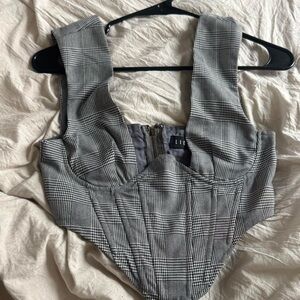 Lioness crop halter top plaid